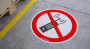 P013-F | Zakaz używania telefonów (podłogowy)